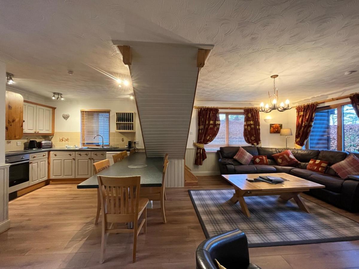 Loch Lomond Luxury Lodges Drymen Exteriör bild